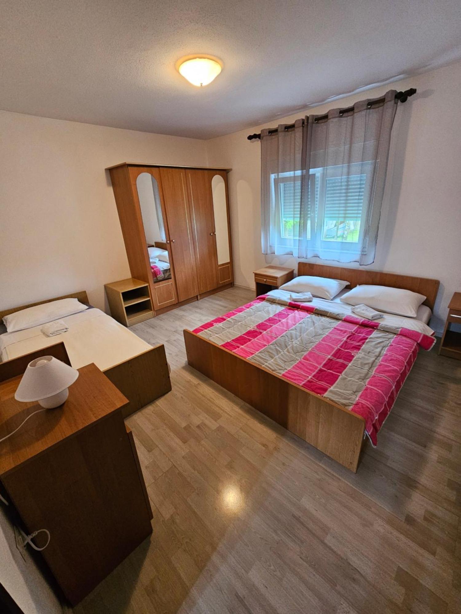 Apartman Mile - Holiday House Smoljanac Exterior photo
