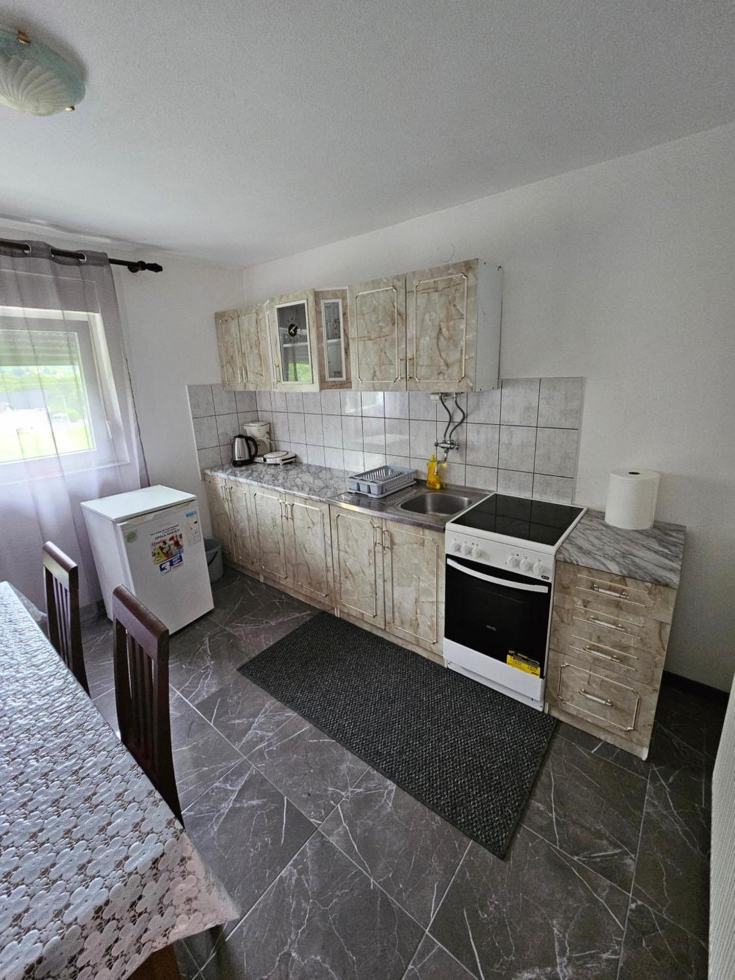 Apartman Mile - Holiday House Smoljanac Exterior photo