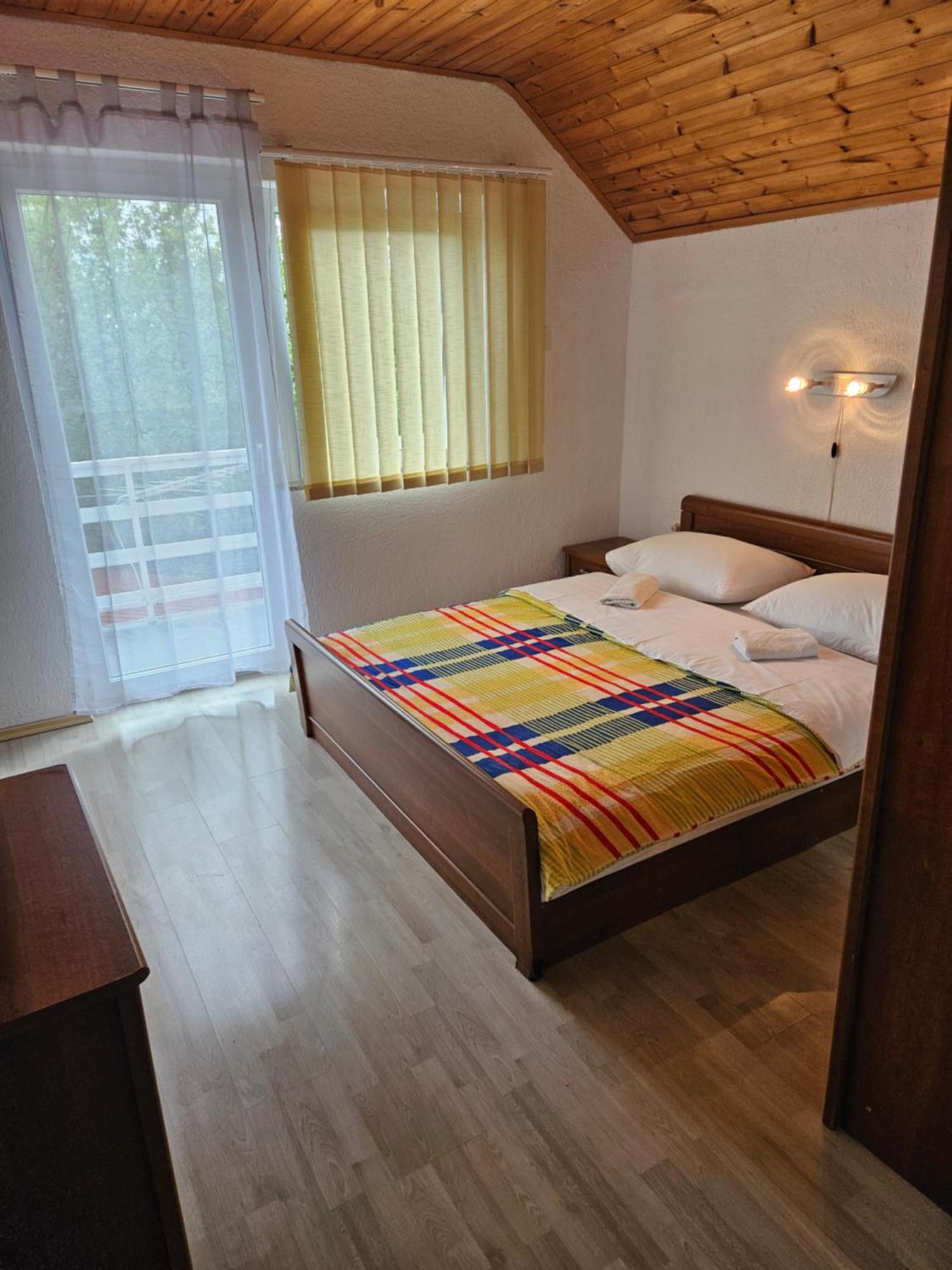 Apartman Mile - Holiday House Smoljanac Exterior photo